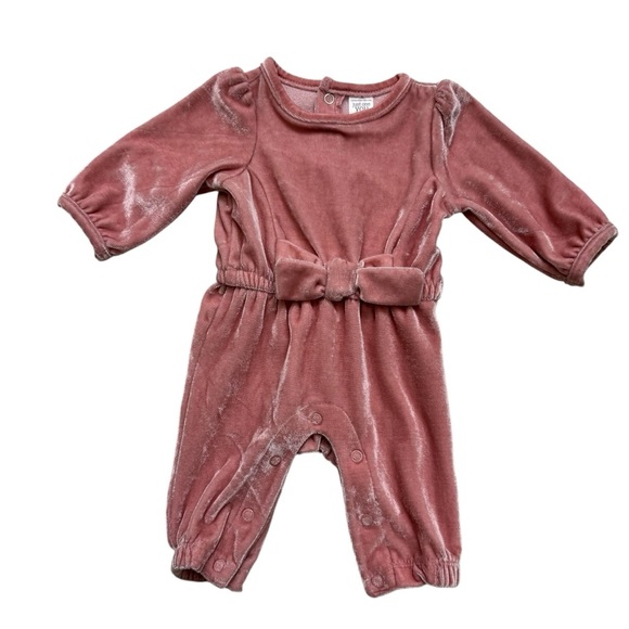 Carter’s Pink Velour Jumpsuit Baby Girl NB NWOT - Picture 1 of 3